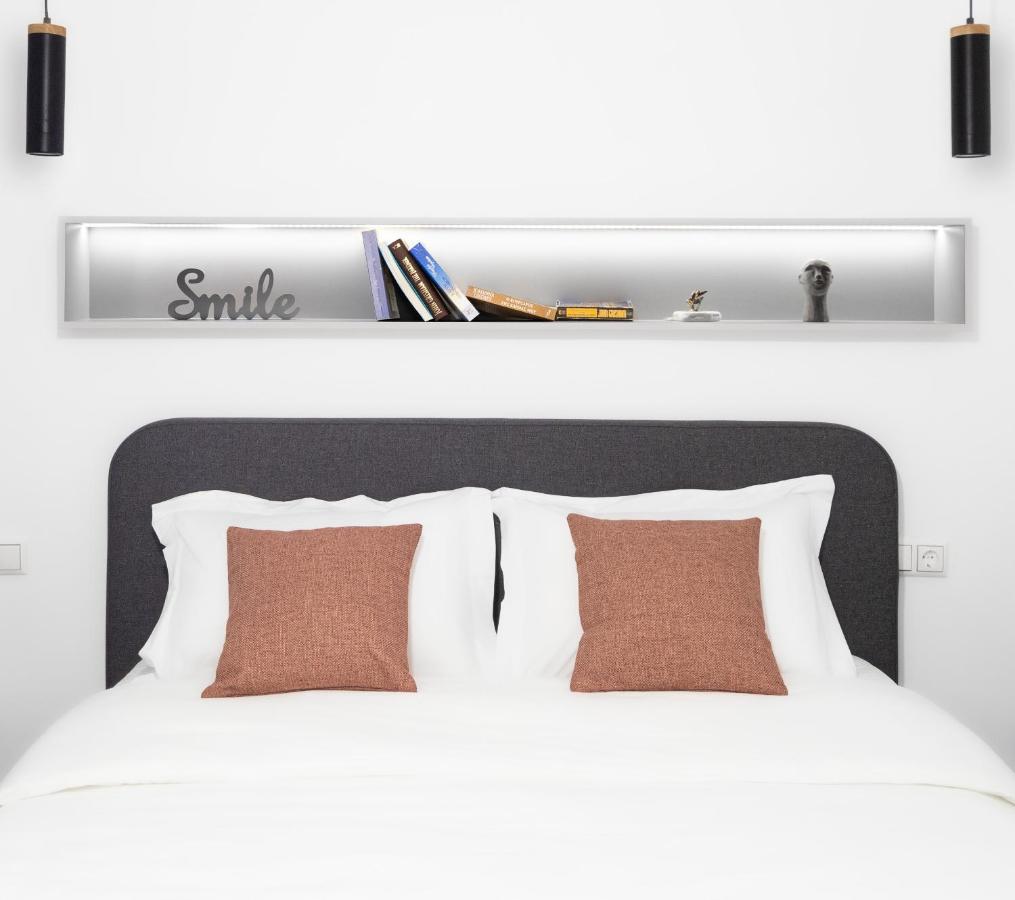Andos Cozy & Luxury Upgraded Apartments เอเธนส์ ภายนอก รูปภาพ