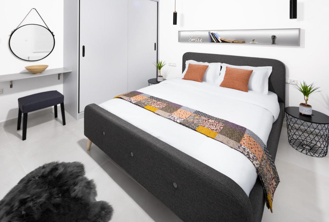 Andos Cozy & Luxury Upgraded Apartments เอเธนส์ ภายนอก รูปภาพ